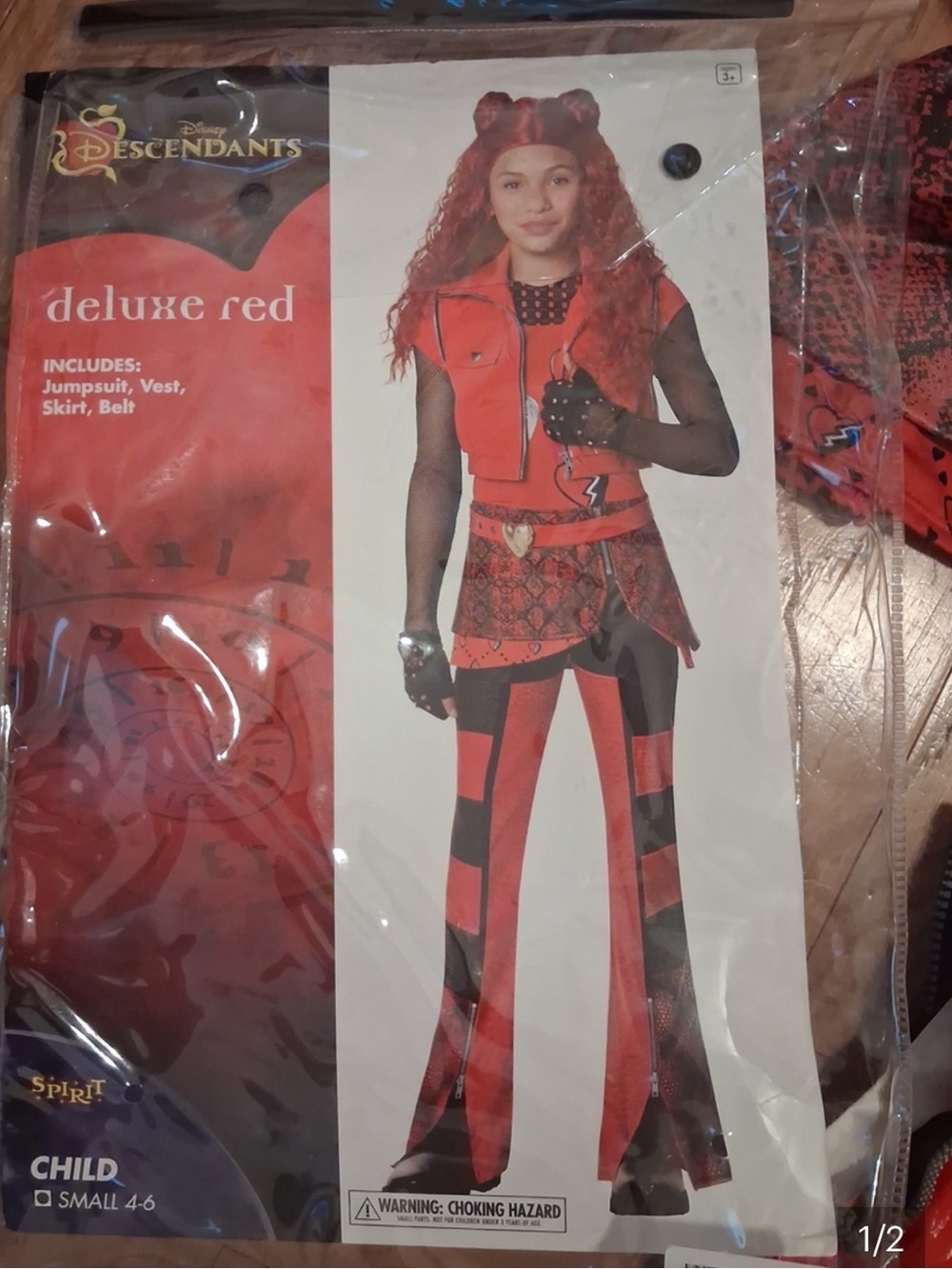 Disney Descendants 'Red' Costume - Girls
Size 10-12